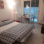 Lejlighed Private Garden & Garage - Self Check-in & Remote Access Como
