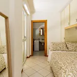 Private Garden & Garage - Self Check-in & Remote Access Lejlighed *