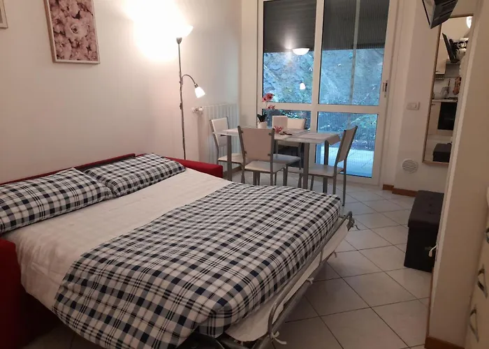 Apartamento Private Garden & Garage - Self Check-in & Remote Access Como