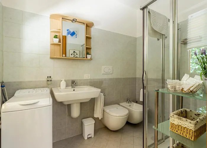 Apartamento Private Garden & Garage - Self Check-in & Remote Access Como