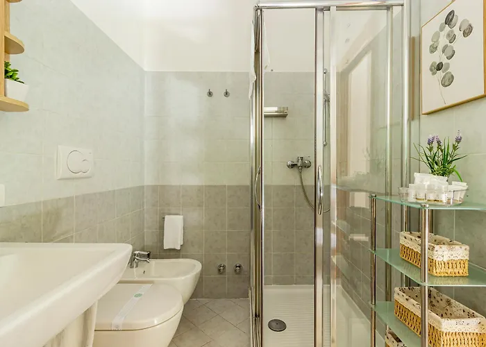 Private Garden & Garage - Self Check-in & Remote Access Apartamento Como