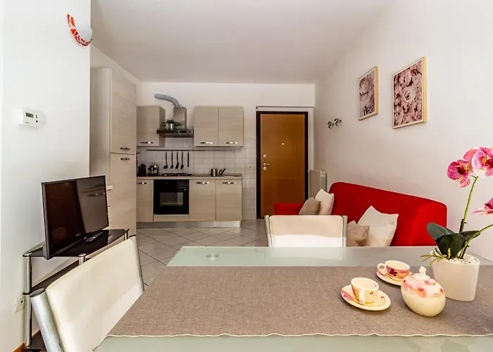 Private Garden & Garage - Self Check-in & Remote Access * Como