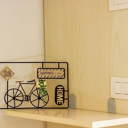 Private Garden & Garage - Self Check-in & Remote Access Como